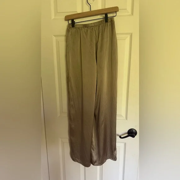 Richer Poorer XS silk satin wide leg pants in warm gray - Picture 4 of 6